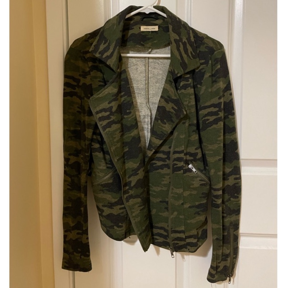 Silence + Noise Camo Blazer